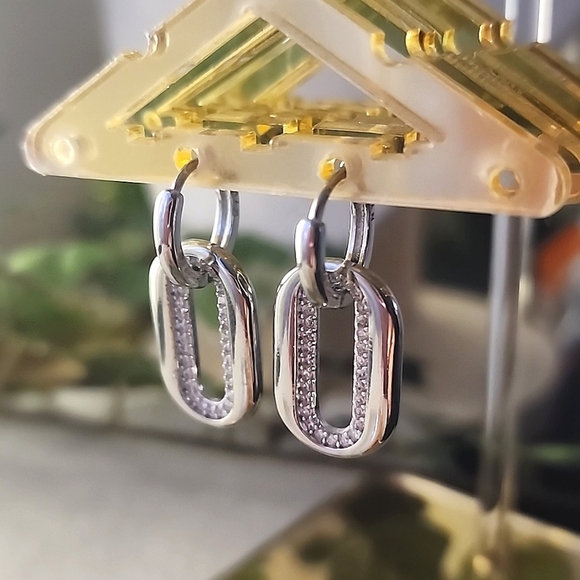 Silver White Gold Filled Link Huggie Hoop Earrings - Picture 6 of 7